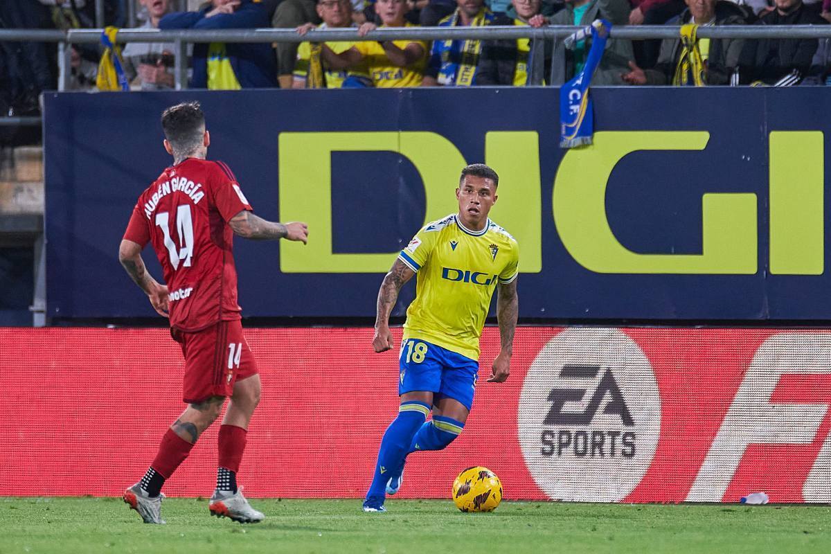Darwin Machís en el Cádiz CF - CA Osasuna | Salvador López Medina para El MIRA