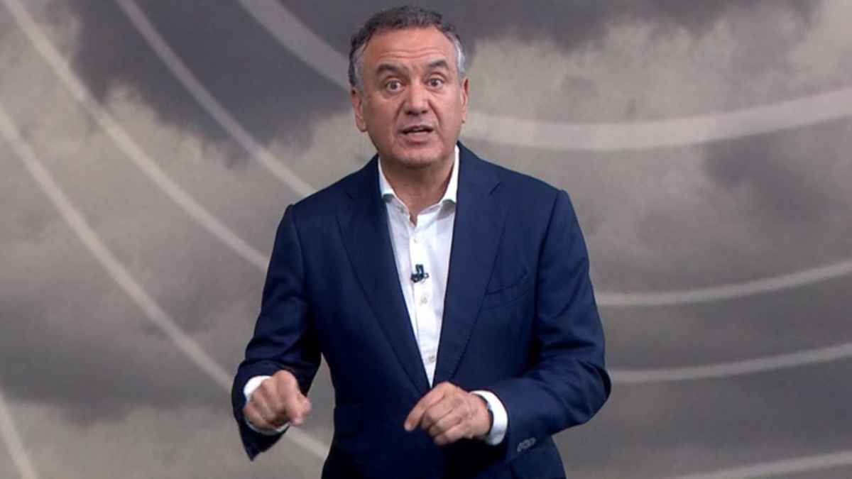 Roberto Brasero da la predicción del tiempo en Antena 3