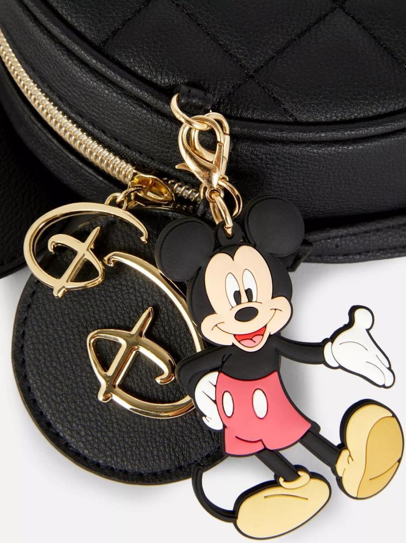Bolso acolchado negro y dorado de Mickey Mouse en Primark