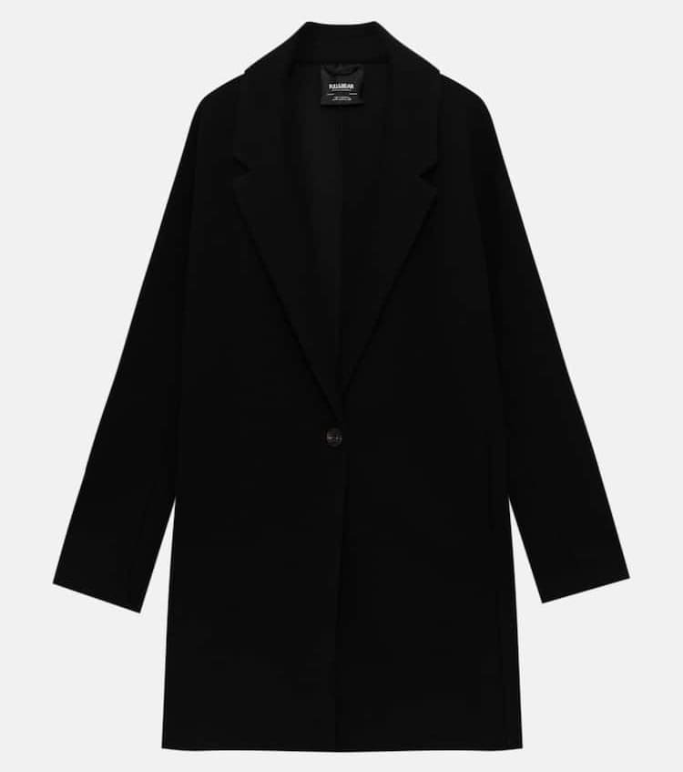 Abrigo de paño con botón de color negro en Pull&Bear