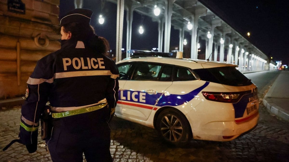 Policías franceses se ocupan de momento de su custodia