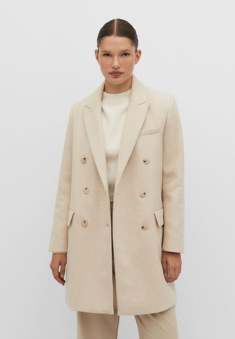 Abrigo recto con botones de color crudo en Stradivarius