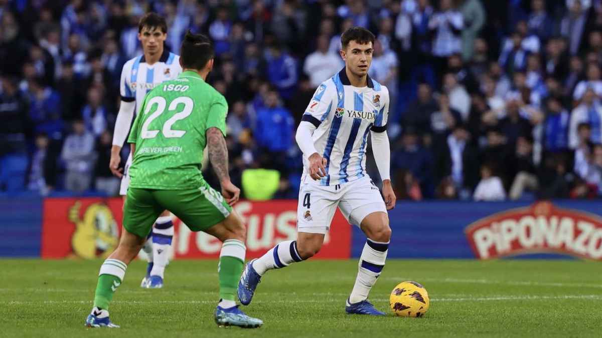 Isco y Zubimendi en el Real Sociedad - Real Betis | Foto: Real Sociedad