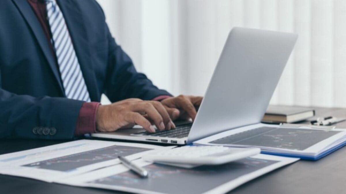 Así puedes trabajar como administrativo en Andalucía: Solo hace falta el Bachillerato