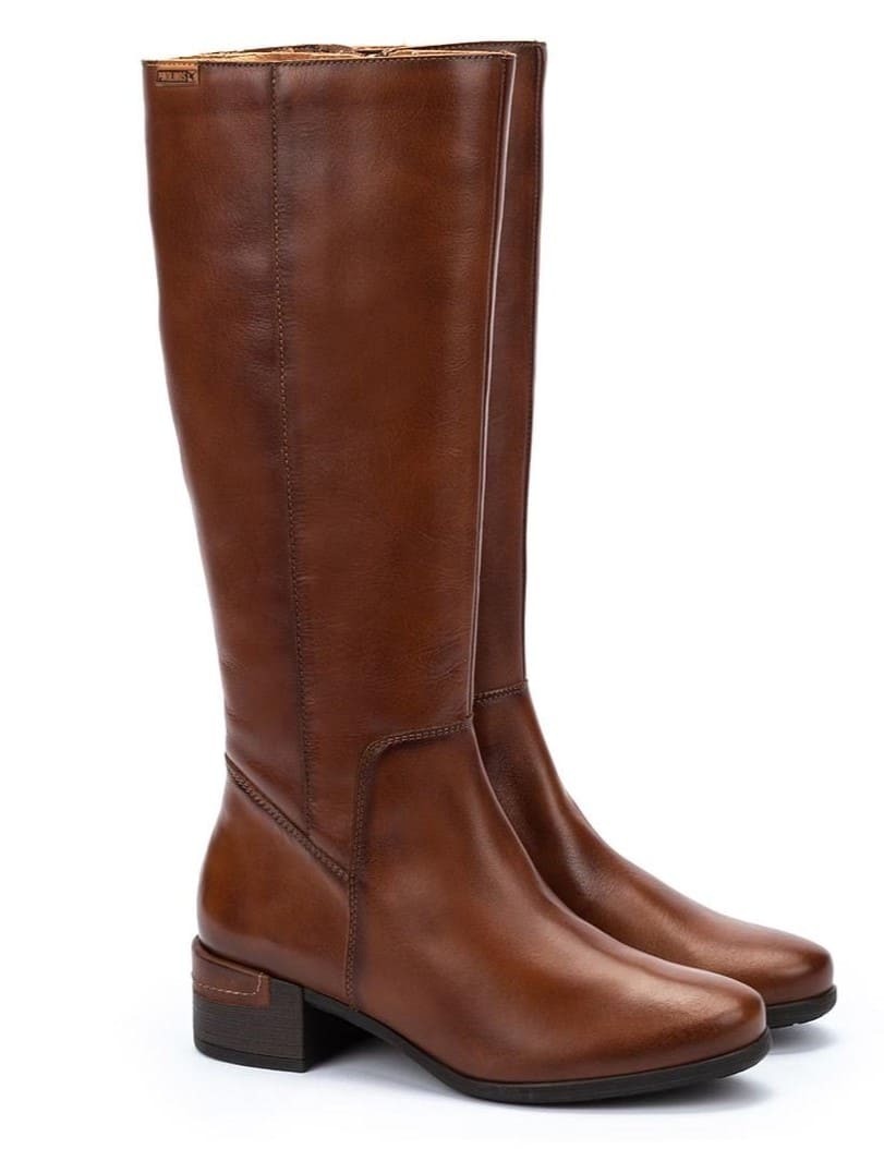 Botas con cremallera y suela flexible