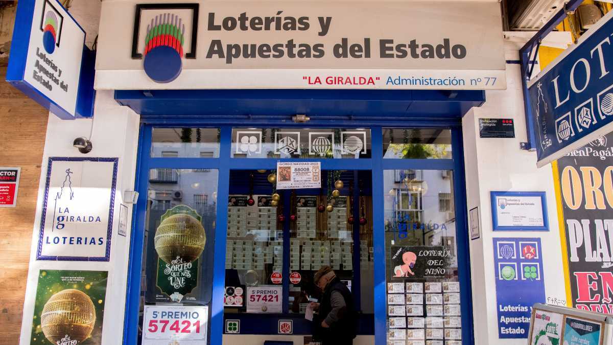 Administración de Lotería de López de Gomara premiada con El Gordo | Foto: Salvador López para El MIRA