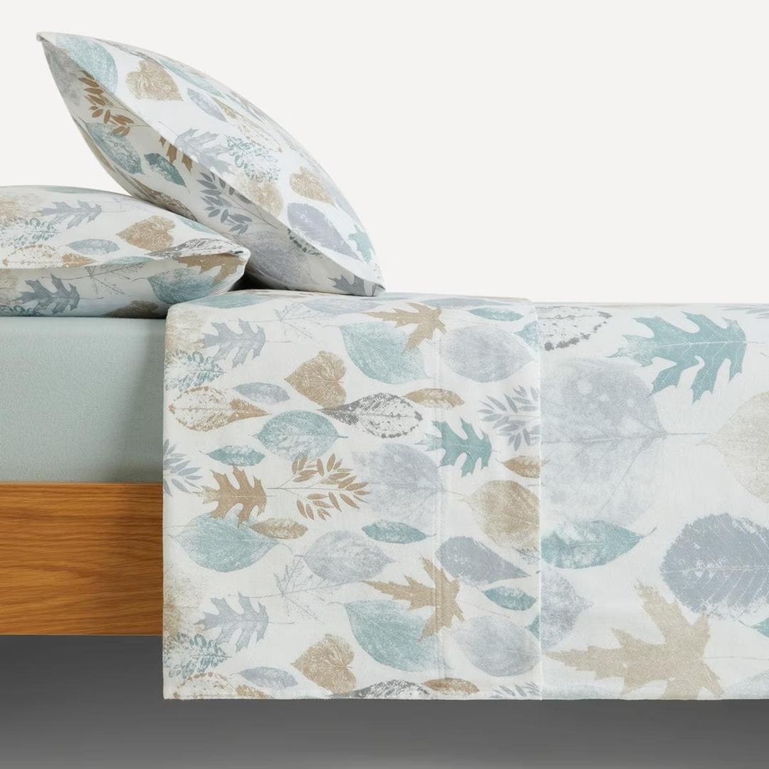 Juego de sábanas con bajera de franela y estampado de hojas