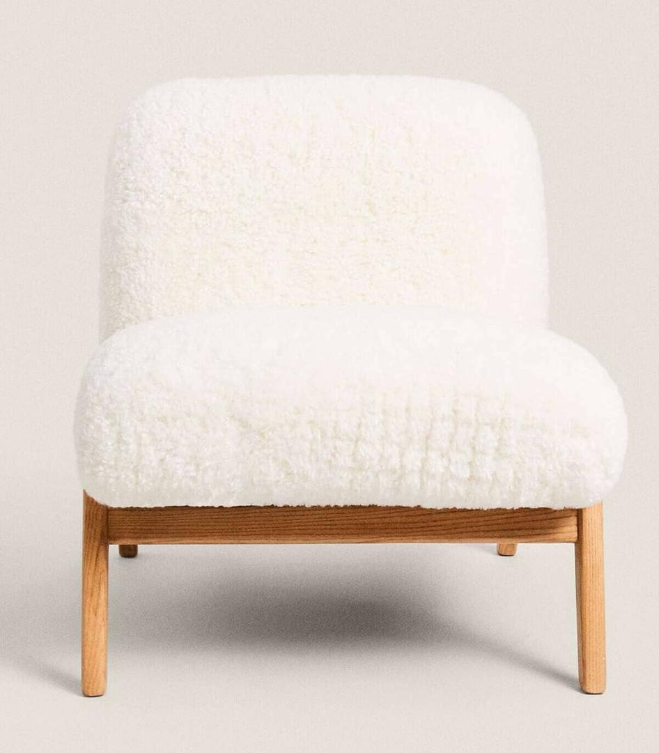 Butaca tapizada de pelo blanca y suave de Zara Home