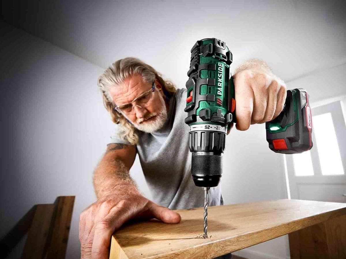 Atornilladora taladradora recargable  Parkside