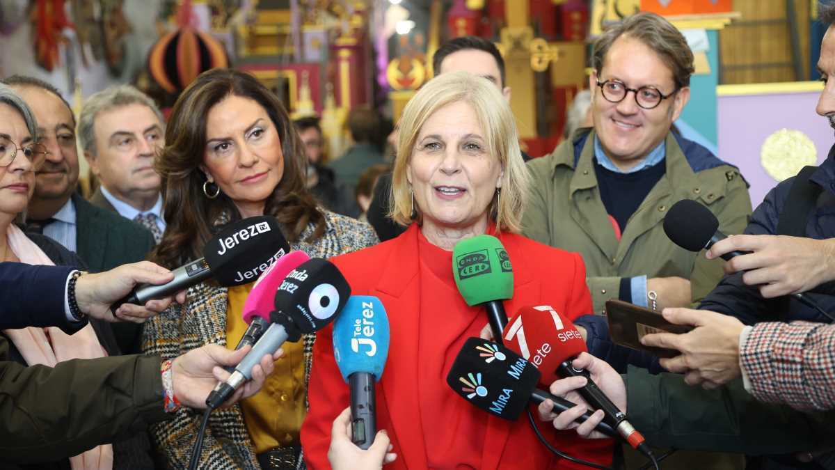 María José García-Pelayo en la atención a los medios | Cristo García