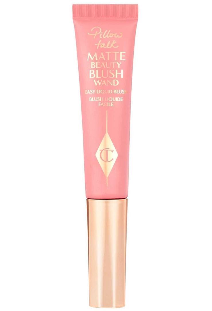 Matte beauty blush wand de Charlotte Tilbury