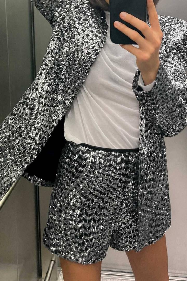 Bermuda lentejuela tiro alto de Zara