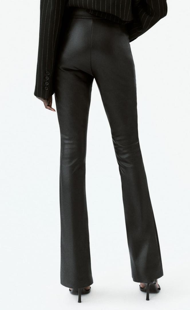 Pantalones tipo leggings de tiro alto y efecto piel de Zara