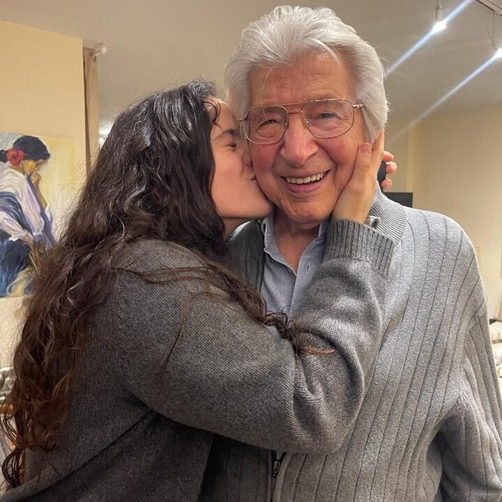 Rosalía besa a Manuel Alejandro