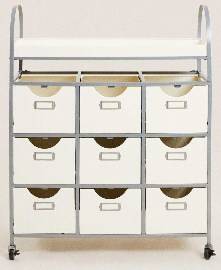 Mueble galvanizado con ruedas de Zara Home