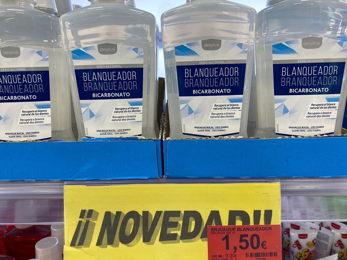 Enjuague bucal blanqueador con bicarbonato de Deliplus en Mercadona