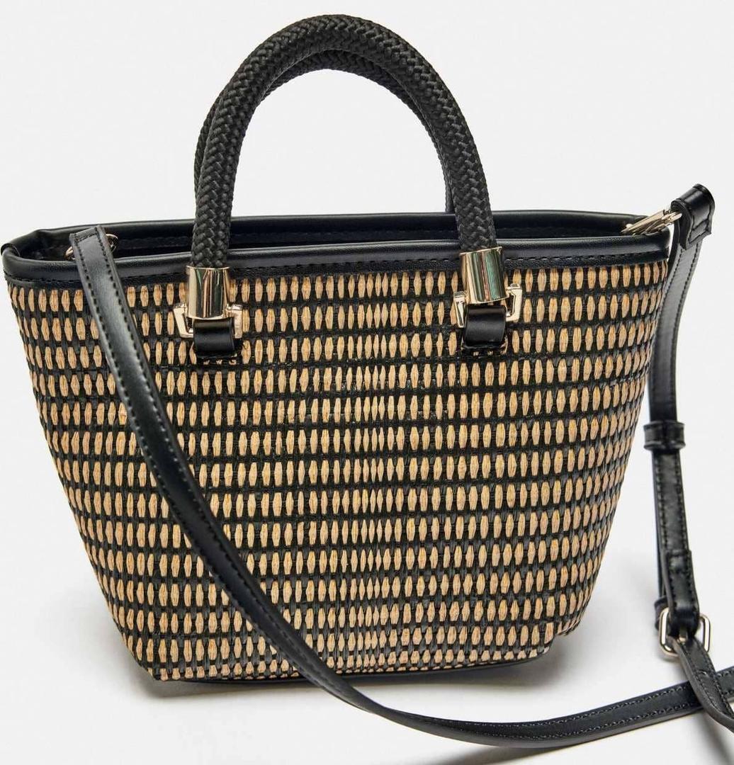 Mini shopper trenzado de Zara