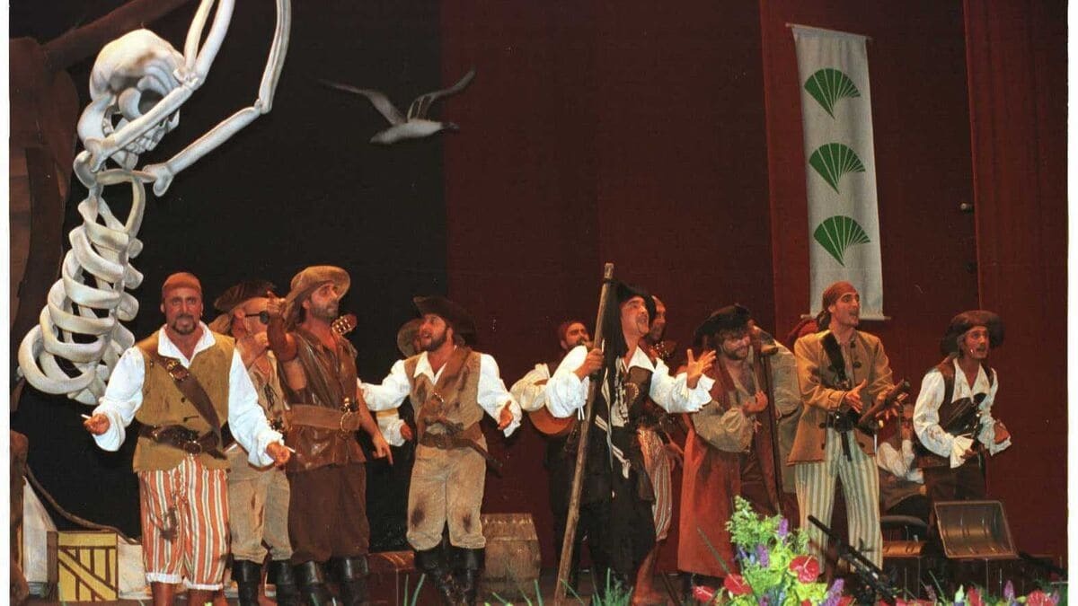 La comparsa Los piratas, primer premio en 1998