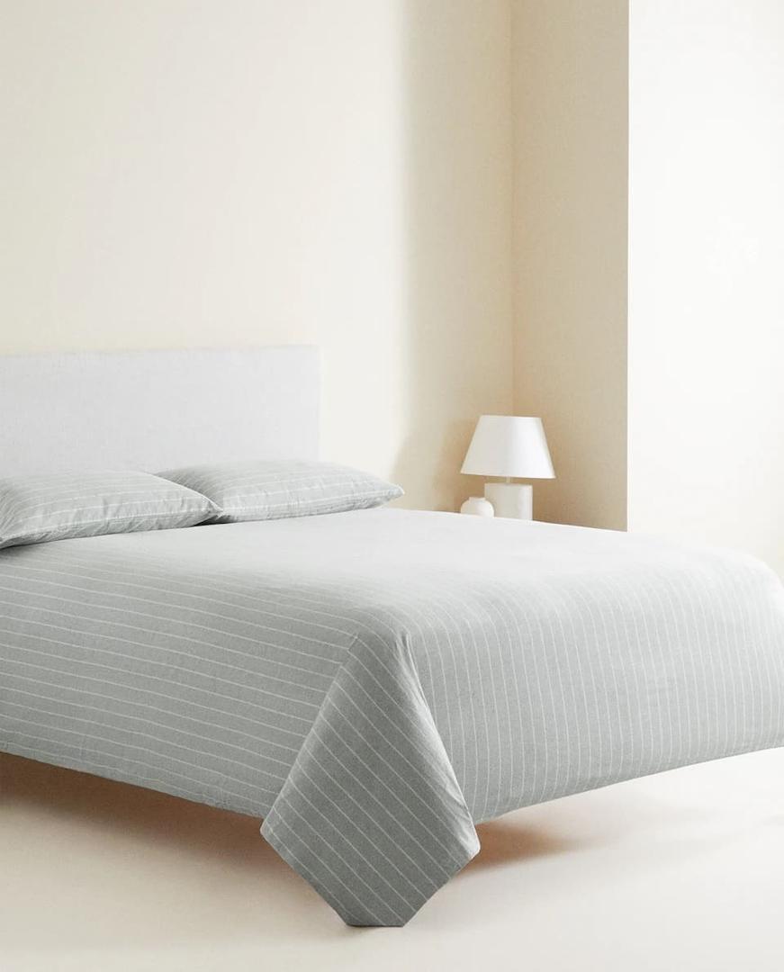Funda nórdica de franela de rayas de Zara Home