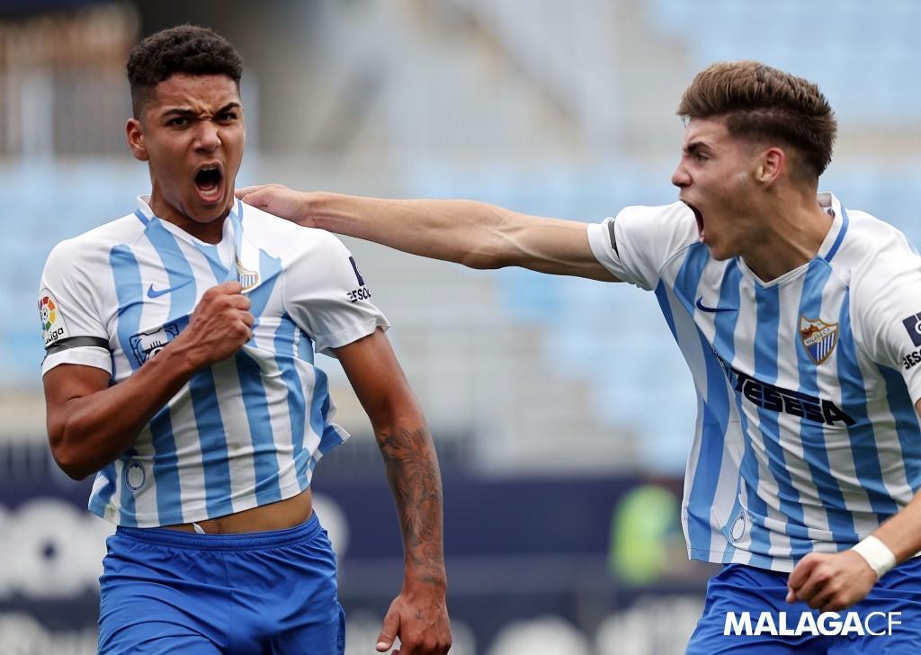 Loren Zúñiga en un partido del Málaga CF