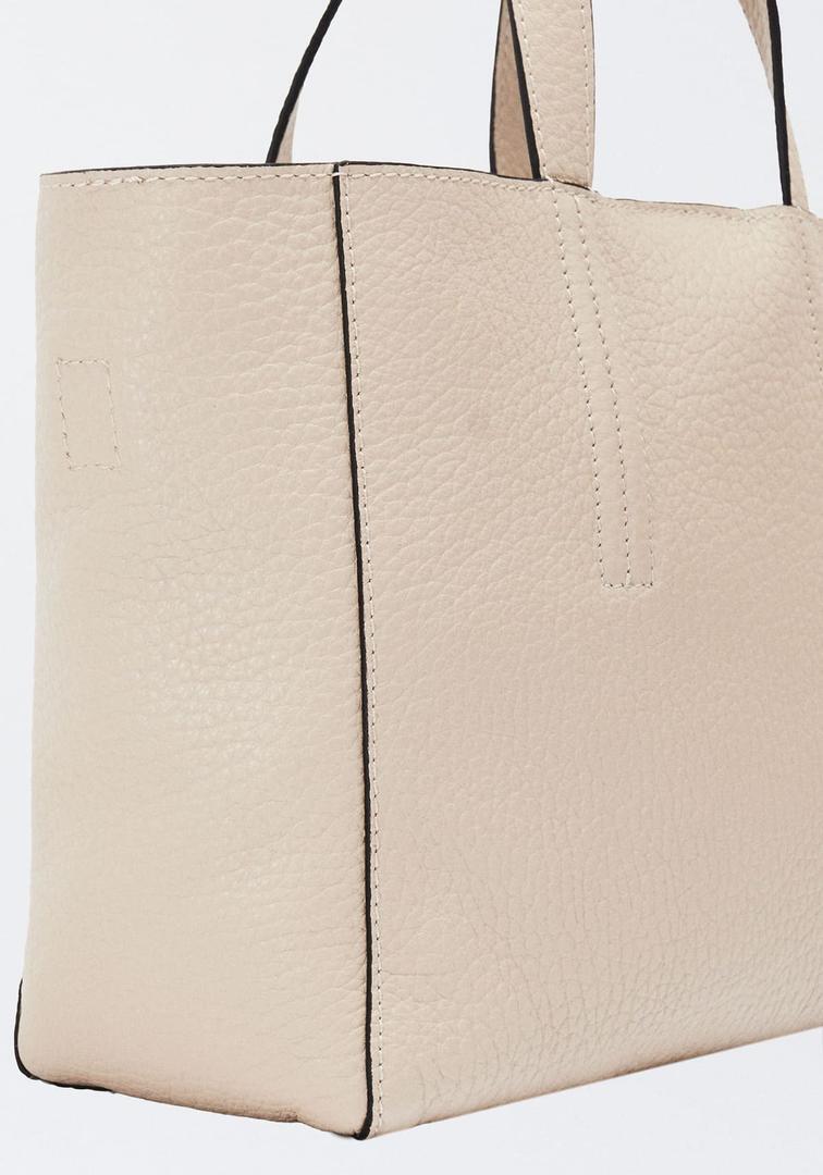 Nuevo bolso tote de piel de color neutro de Parfois
