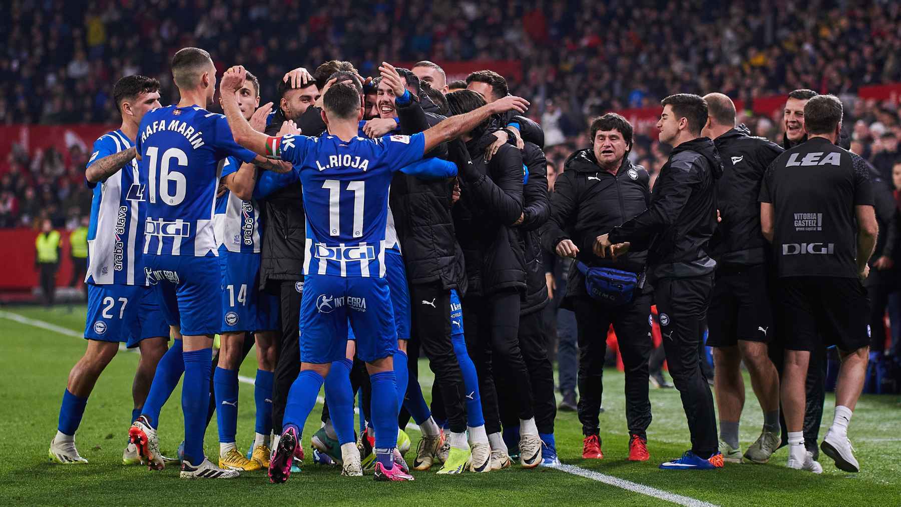 Gol de Kike García en el Sevilla FC - Deportivo Alavés | Salvador López Medina para El MIRA