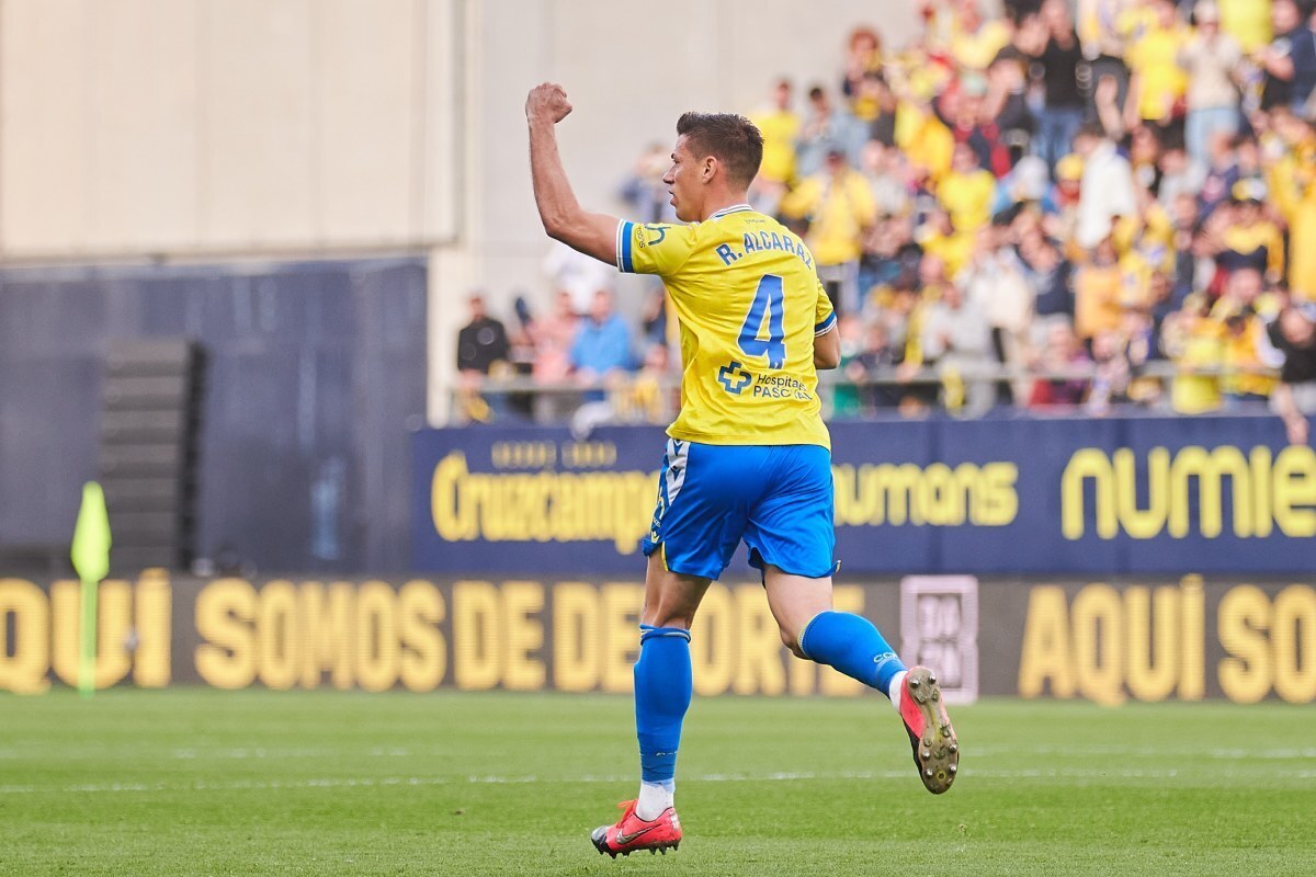 Gol de Alcaraz en el Cádiz CF - Valencia CF | Salvador López Medina para El MIRA
