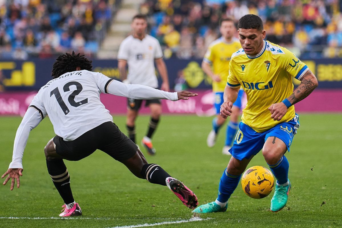 Brian Ocampo en el Cádiz CF - Valencia CF | Salvador López Medina para El MIRA