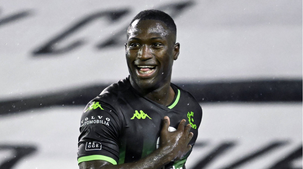 Kévin Denkey, delantero togolés del Círculo de Brujas que interesa a Sevilla FC y Real Betis