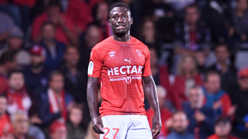 Kévin Denkey, durante su etapa en el Nimes Olympique
