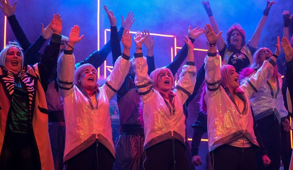 El coro de Los Estudiantes abré la función de este martes 16 de enero