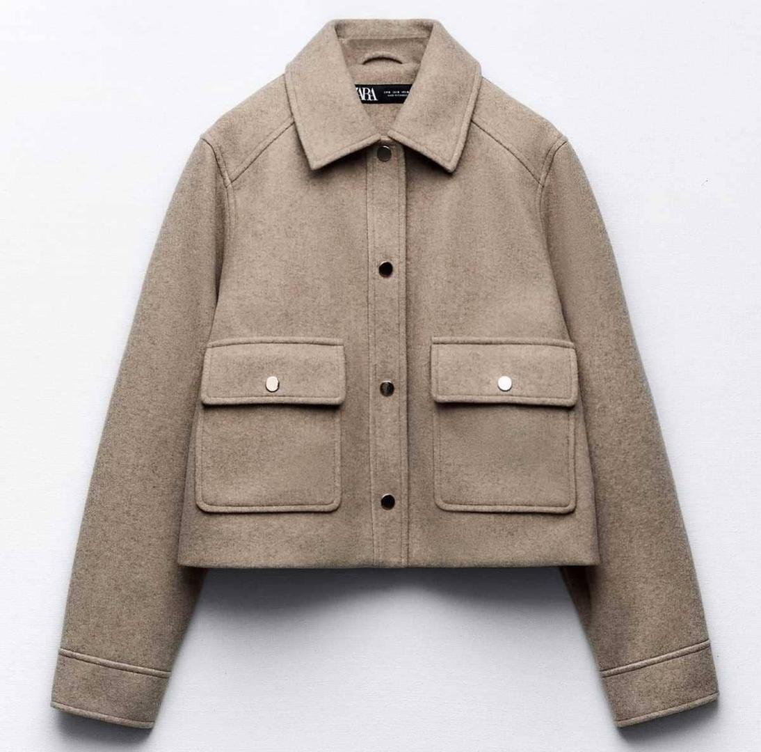 Cazadora corta soft de Zara