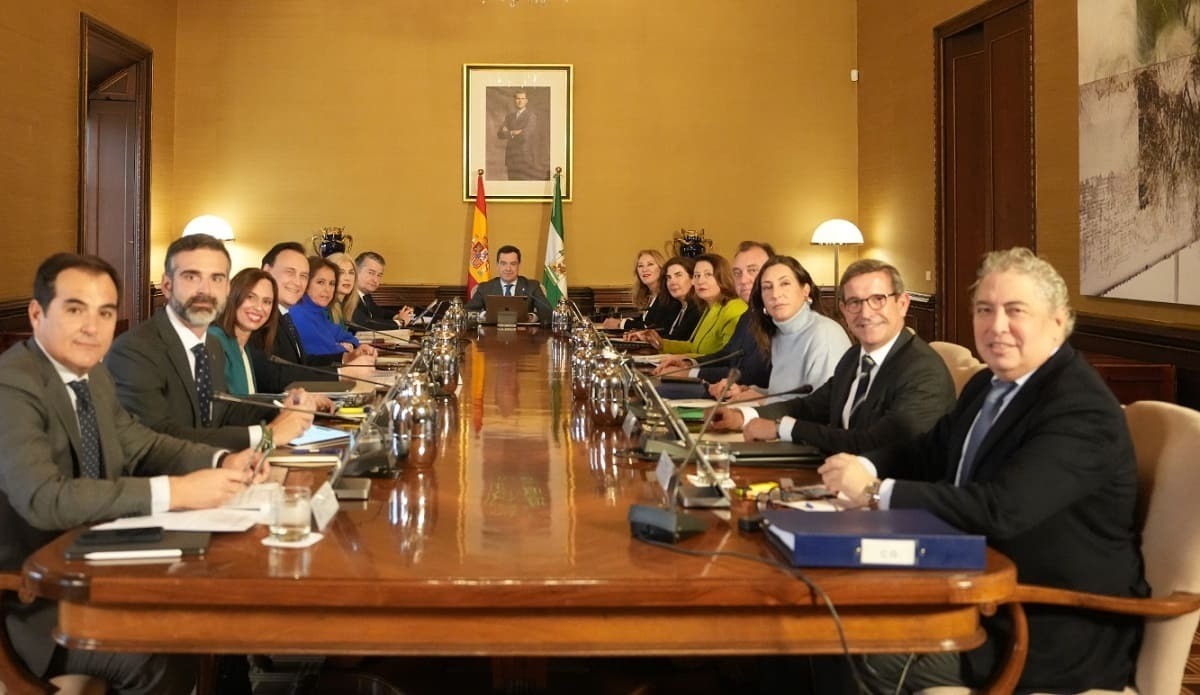 Juanma Moreno presidiendo el último Consejo de Gobierno