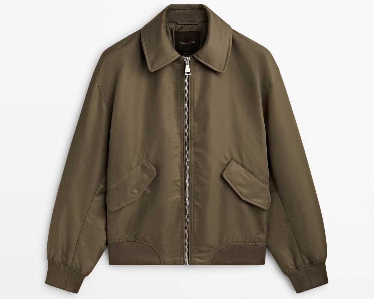 Chaqueta bomber acolchada satinada de Massimo Dutti