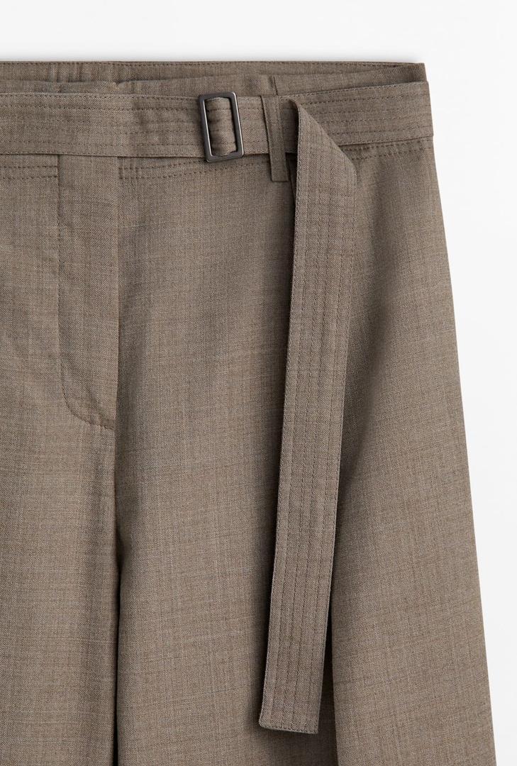 Pantalón de franela con pinzas y cinturón de Massimo Dutti