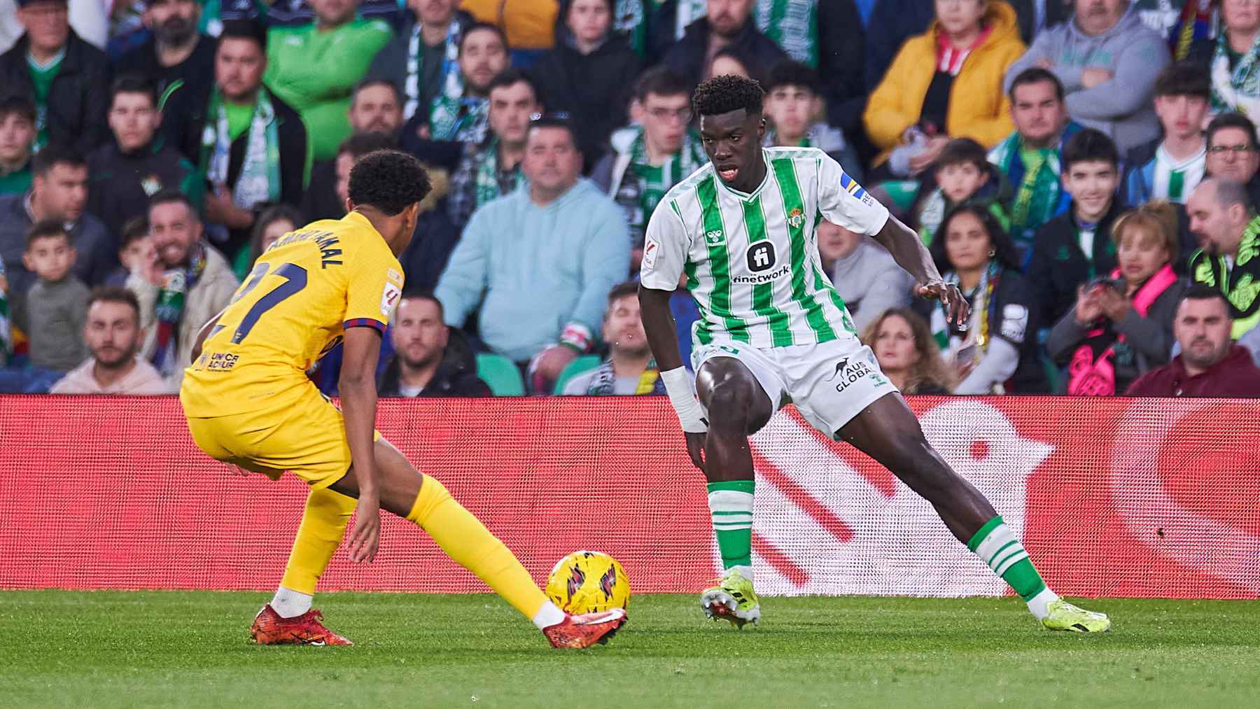 Assane Diao y Lamine Yamal en el Real Betis - FC Barcelona | Salvador López Medina para El MIRA