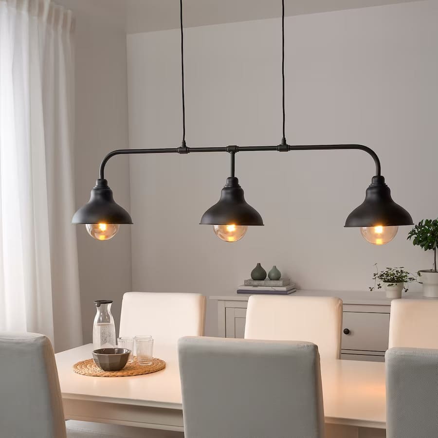 Lámpara de techo negra AGUNNARYD con tres luces de Ikea