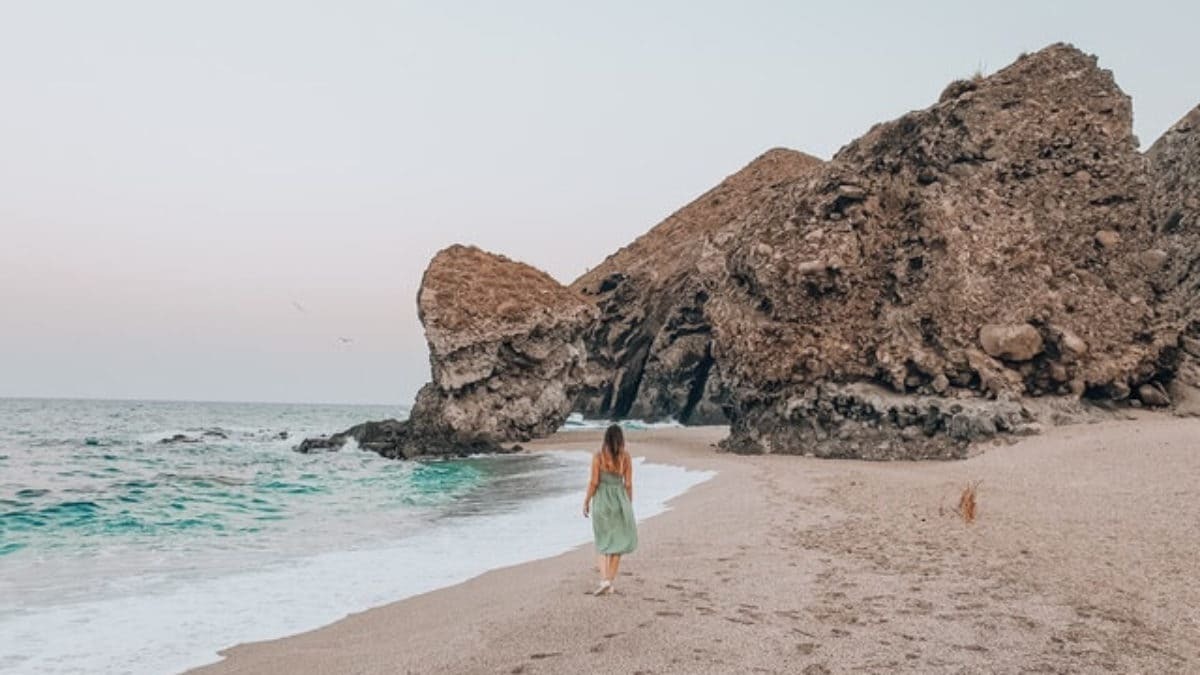 La playa de Los Muertos en Almería (1)