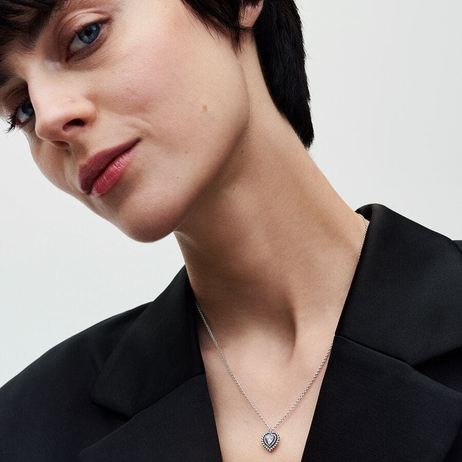 El nuevo collar con corazón Halo brillante de Pandora