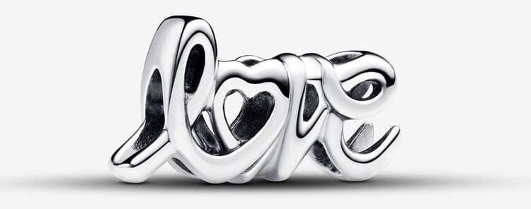 Charm 'Love' escrito a mano de Pandora