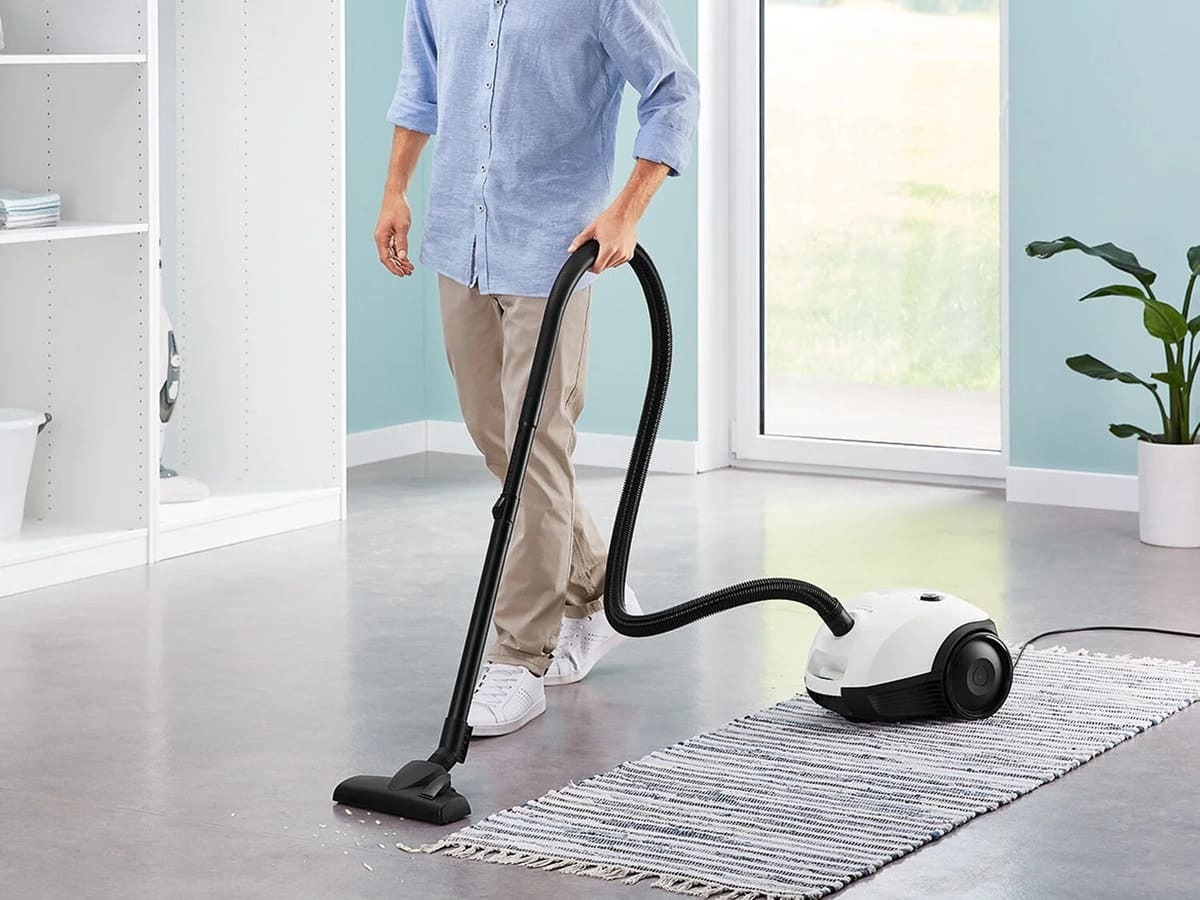 El aspirador con bolsa y potencia de 600 W de Bosch por menos de la mitad de su precio en Lidl