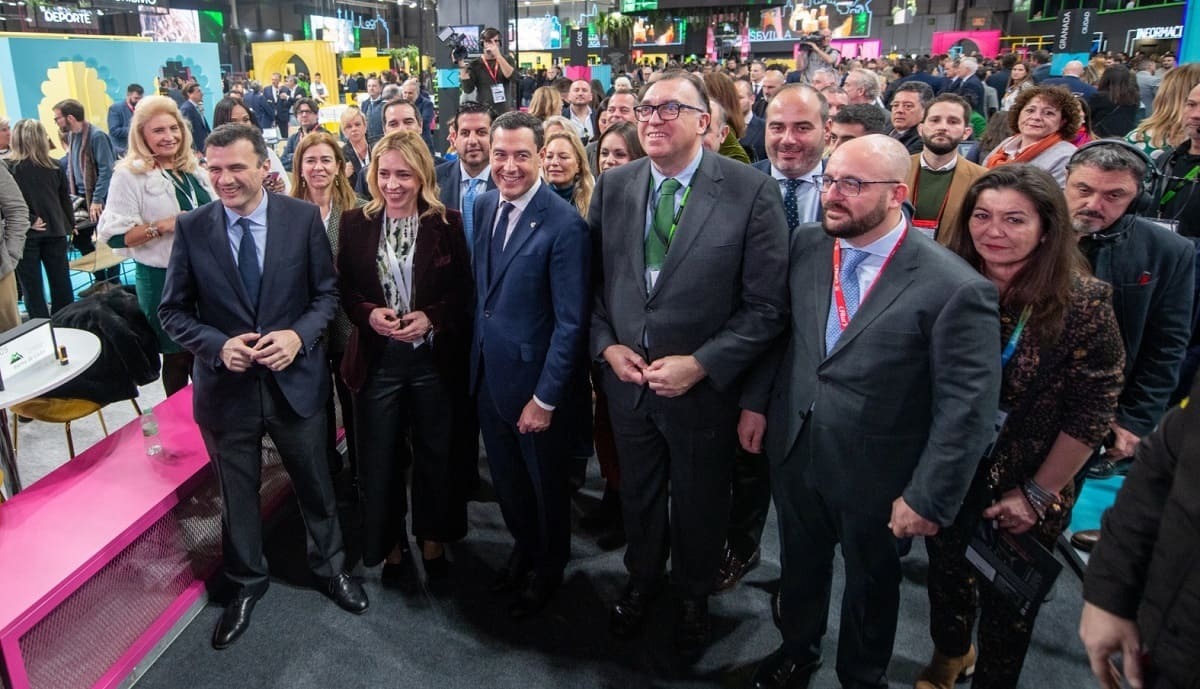 Bruno García, Almudena Martínez, Juanma Moreno, Arturo Bernal y Germán Beardo