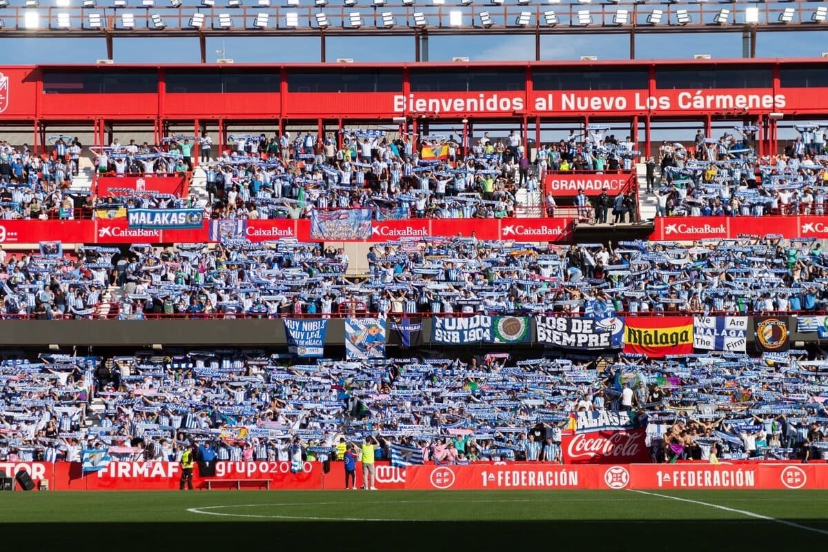 La afición del Málaga CF en Los Cármenes