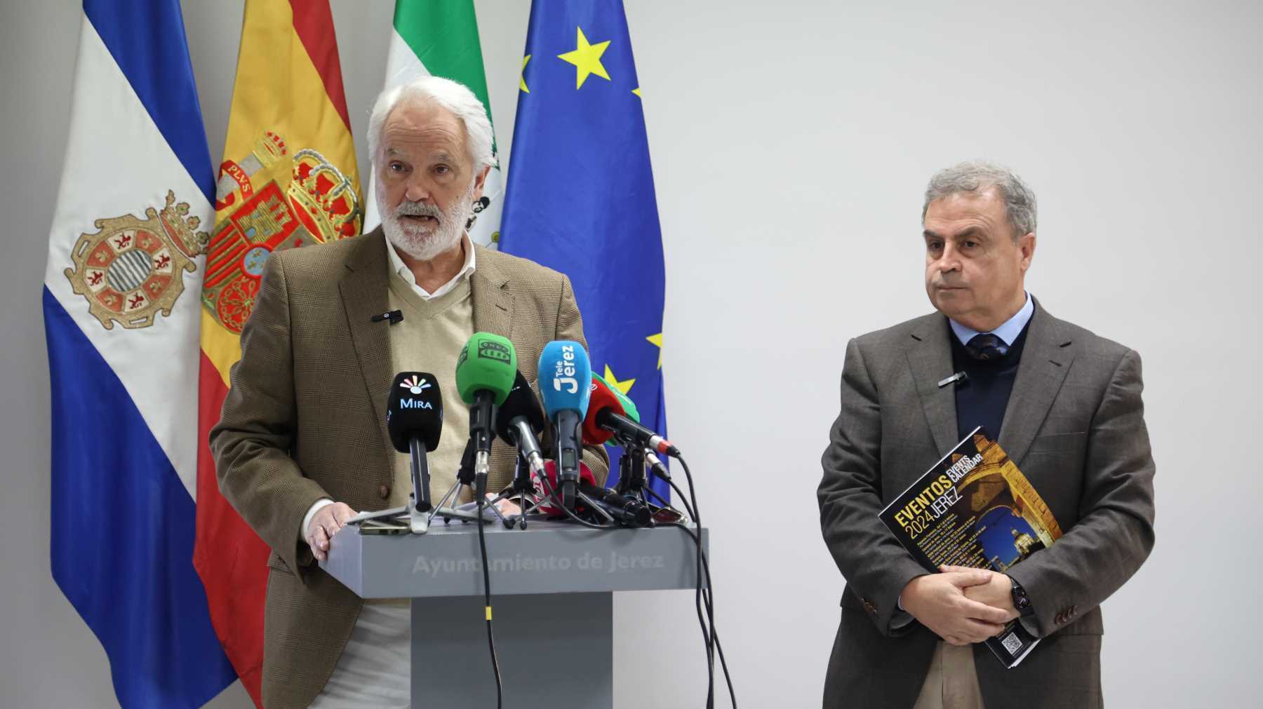 Agustín Muñoz y Antonio Real en la atención a los medios | Cristo García