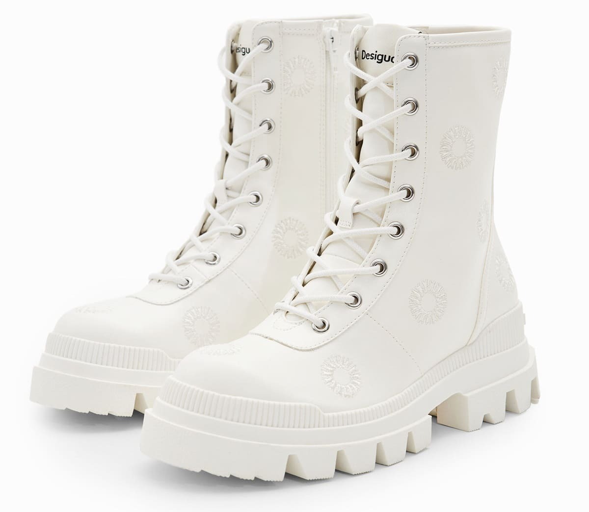 Botas militares con bordados y suela track de Desigual