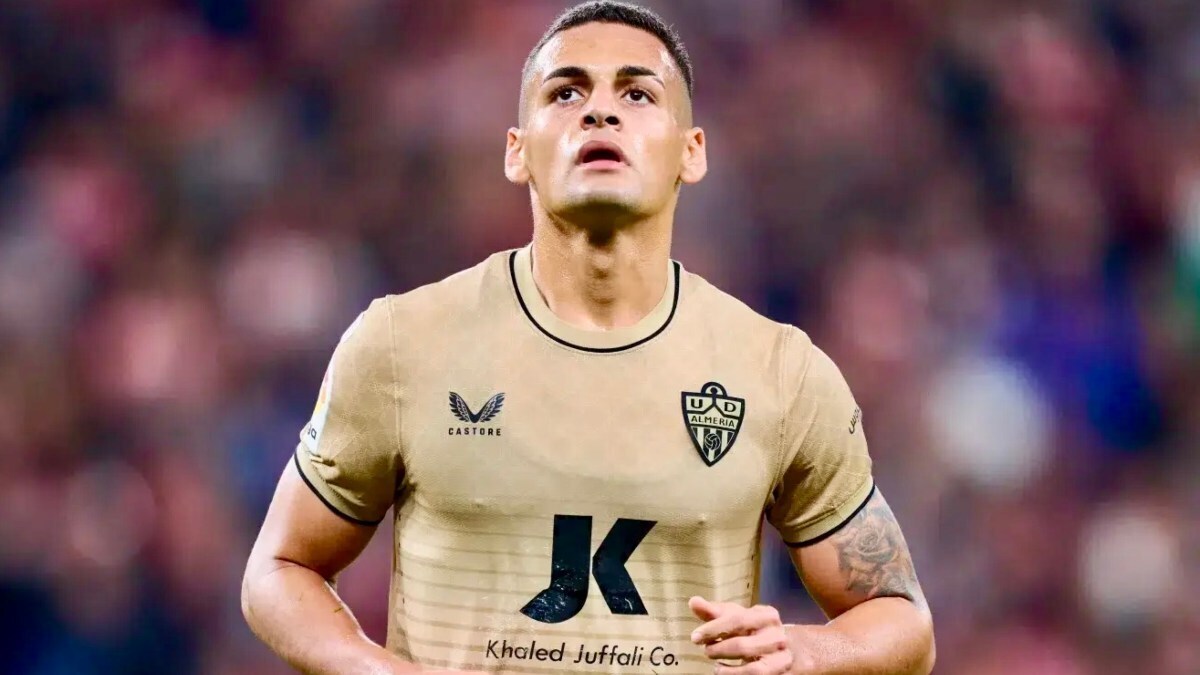 Kaiky Fernandes en un partido de la UD Almería