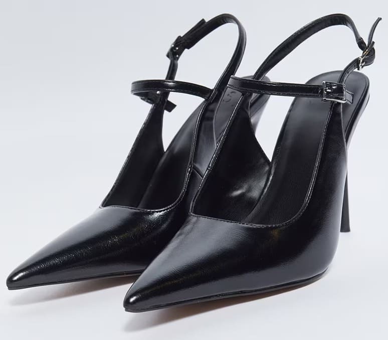 Los zapatos de tacón de salón en punta y con hebilla de Sfera en El Corte Inglés