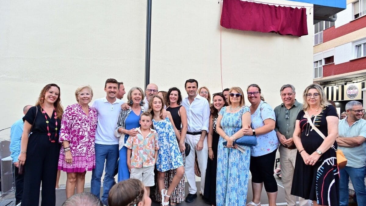 Adela del Moral, durante la inauguración de su calle en Cádiz