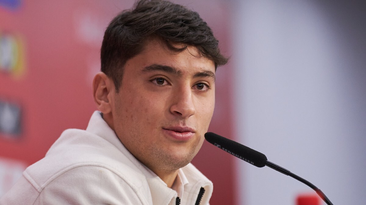 Alejo Véliz en su presentación como futbolista del Sevilla FC | Salvador López Medina para El MIRA