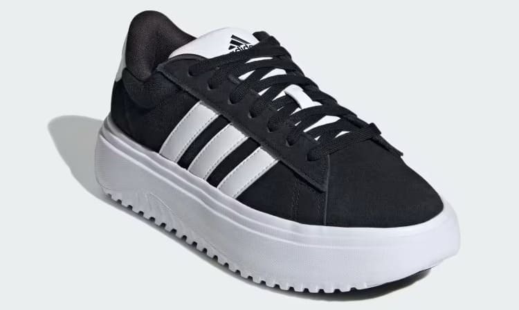 Las zapatillas con plataforma grand court platform de Adidas
